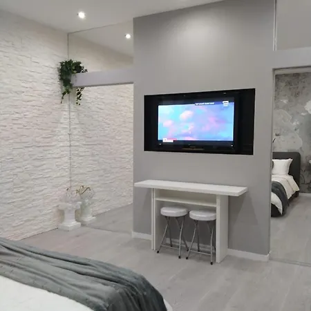Center Porta Romana B&B *